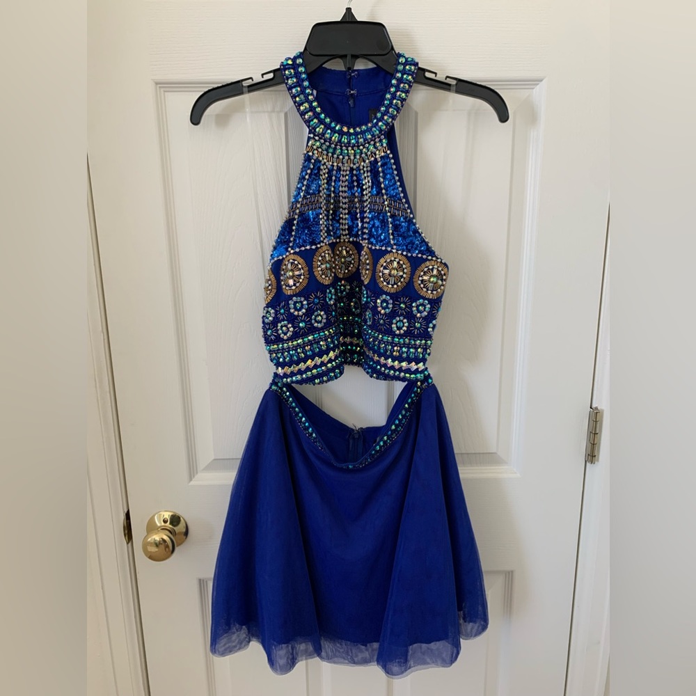 Used homecoming dress